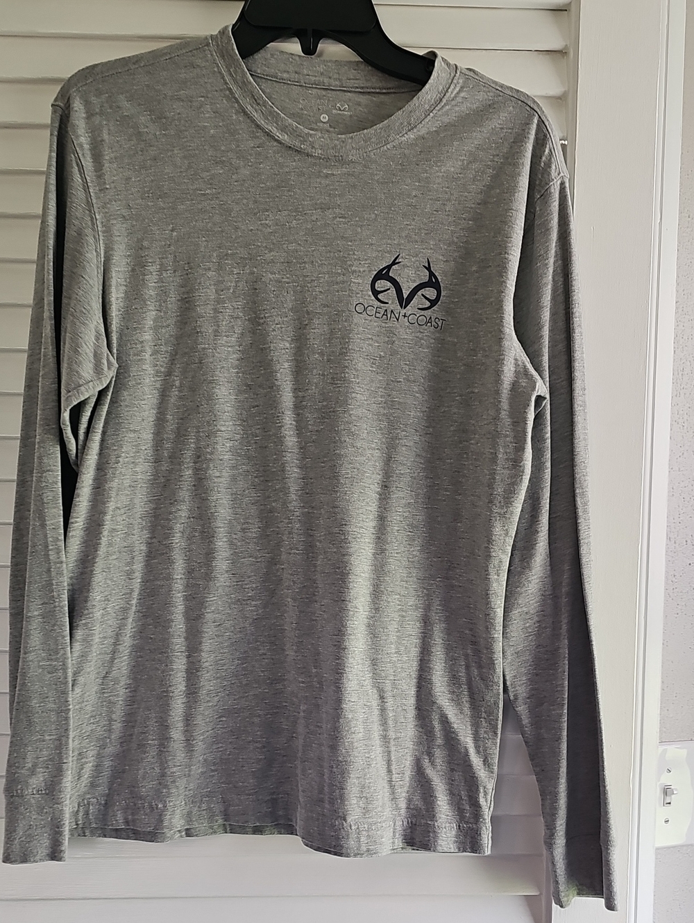 Ocean + Coast Men’s Long Sleeve Crew in Heather Gray